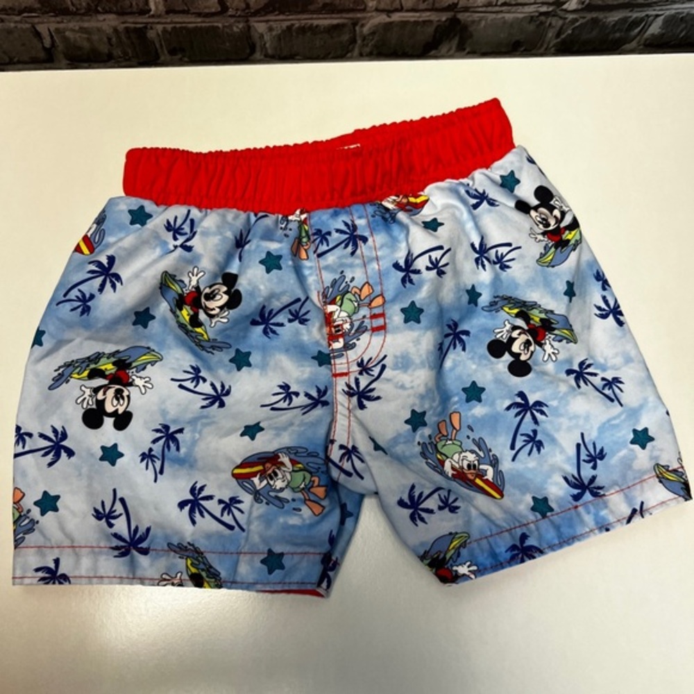 Mickey Mouse - Picture 2 of 6